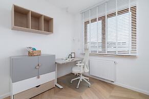 Grzegorzki Park Apartment by Renters