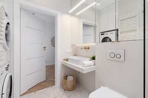 Grzegorzki Park Apartment by Renters