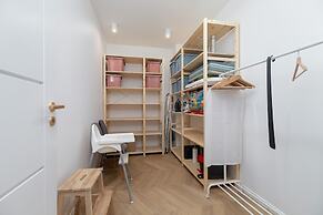 Grzegorzki Park Apartment by Renters