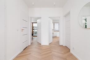 Grzegorzki Park Apartment by Renters