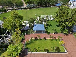 Taj Gandhinagar Resort & Spa