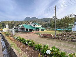 The Green Savanna Holiday Bungalow