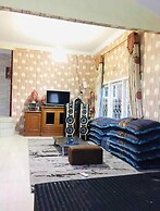EXPRESS O 91923 Homestay Zona