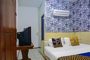 SPOT ON 92154 Nusasari Guest House