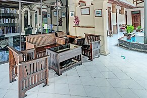 OYO 91596 Hotel Rajadani