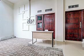 Super OYO 91816 Griya Putih