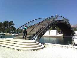 A3 apt With Balcony and sea View, 3 min to Beach