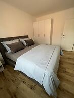 A3 apt With Balcony and sea View, 3 min to Beach