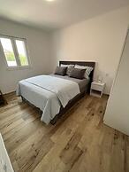 A3 apt With Balcony and sea View, 3 min to Beach