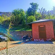 Hill Springs Resort And Cafe