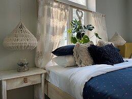 Pristine 1Br Apt in City Center