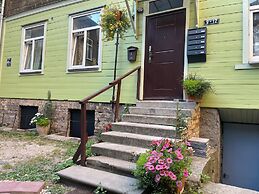 Pristine 1Br Apt in City Center