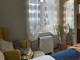 Pristine 1Br Apt in City Center