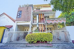 OYO Life 91587 Griya Buah De5 Syariah