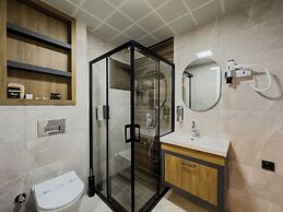 Quality Gold Suit Hotel