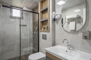 Quality Gold Suit Hotel