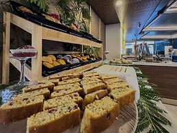 Quality Gold Suit Hotel