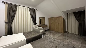 Quality Gold Suit Hotel