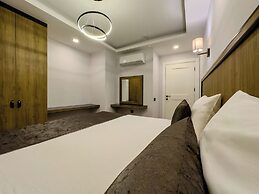 Quality Gold Suit Hotel