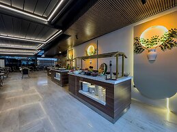 Quality Gold Suit Hotel