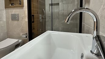 Quality Gold Suit Hotel