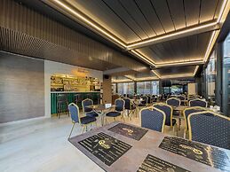 Quality Gold Suit Hotel