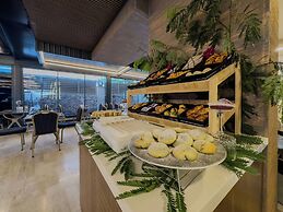 Quality Gold Suit Hotel