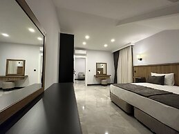 Quality Gold Suit Hotel