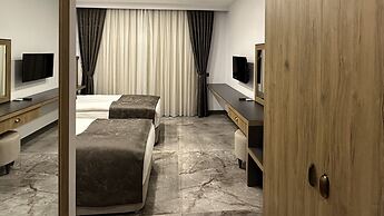 Quality Gold Suit Hotel