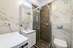 Kleoniki & Irida Residential Complexes