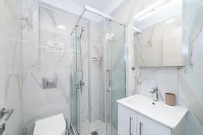 Kleoniki & Irida Residential Complexes