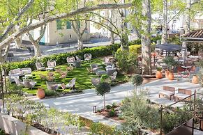 Hôtel et Restaurant La Bastide Bourrelly – Mathias Dandine