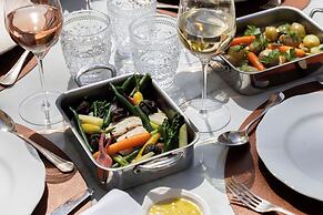 Hôtel et Restaurant La Bastide Bourrelly – Mathias Dandine