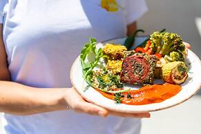 VITA RAMA holistic hotel - vegan FB