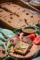 VITA RAMA holistic hotel - vegan FB