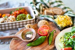 VITA RAMA holistic hotel - vegan FB