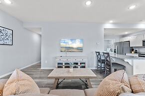 Endless Summer 3 Bedroom Condo by RedAwning