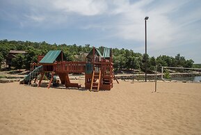 Endless Summer 3 Bedroom Condo by RedAwning