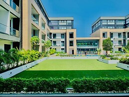 AmberCity Apartment at Embassy