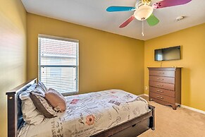 Spacious Family Home w/ Spa in Davenport!