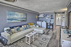 Walk to Ocean: Bright Daytona Beach Condo!