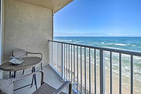 Walk to Ocean: Bright Daytona Beach Condo!