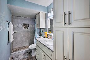 Walk to Ocean: Bright Daytona Beach Condo!