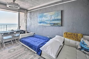 Walk to Ocean: Bright Daytona Beach Condo!
