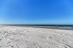 Bayfront Clearwater Beach Condo w/ Pool Access!