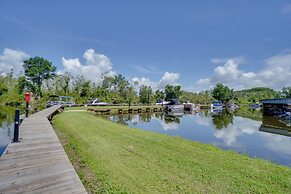 Bright & Spacious Tavares Home w/ Boat Dock!