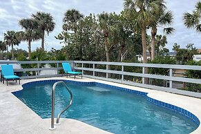 Bayfront Paradise w/ Heated Pool & Balcony!