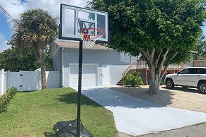 Bayfront Paradise w/ Heated Pool & Balcony!