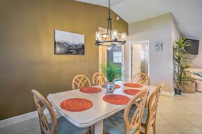 Pool & Outdoor Bar: Cape Coral Home