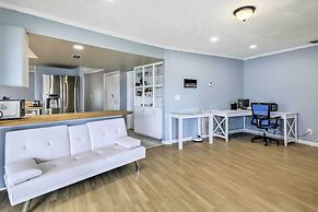 Apollo Beach Waterfront Retreat w/ Boat Dock!
